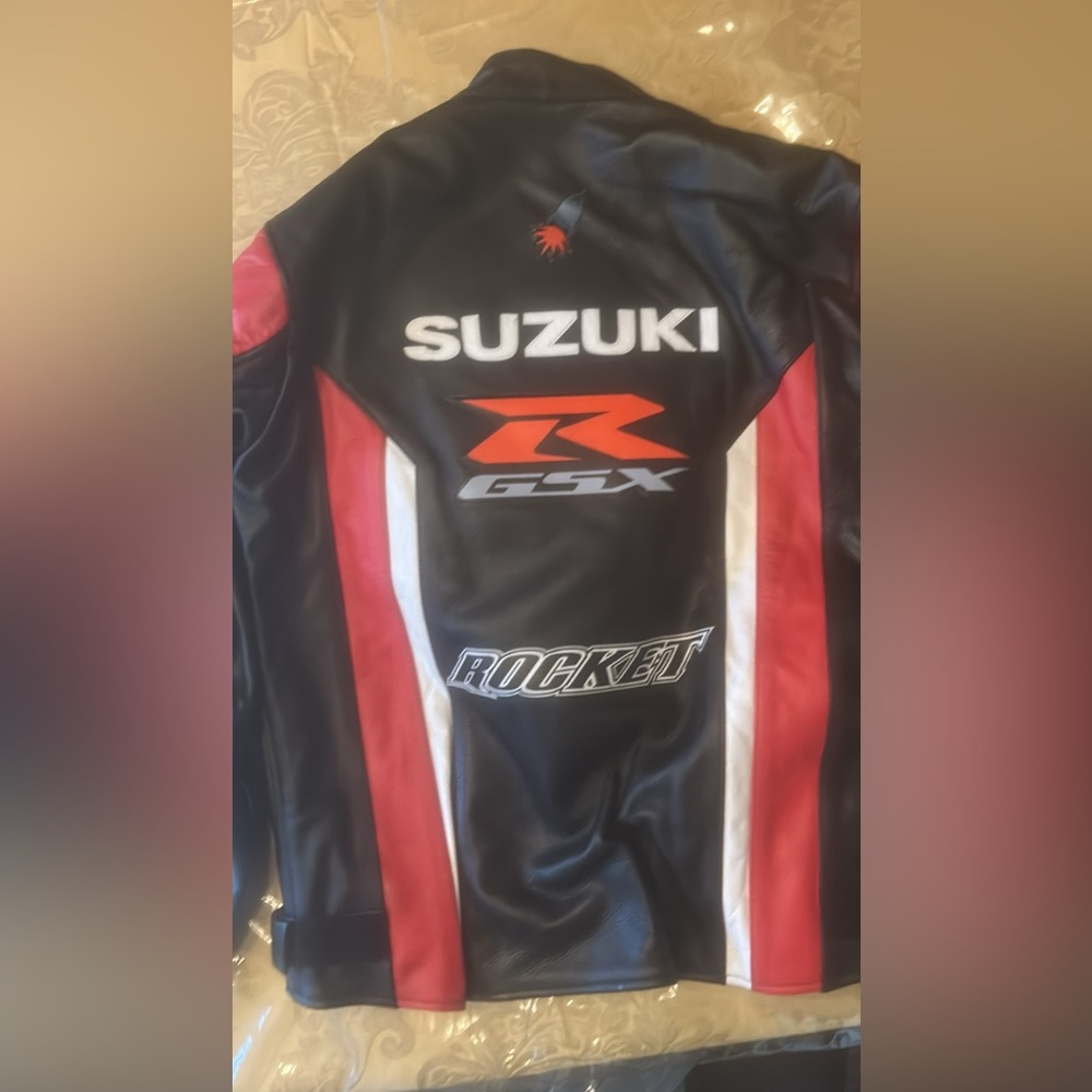 Suzuki Racing Jacket - Picture 2 of 3